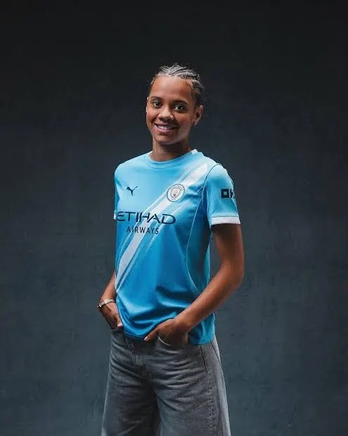 Iman Beney dans ses œuvres en Premier à League